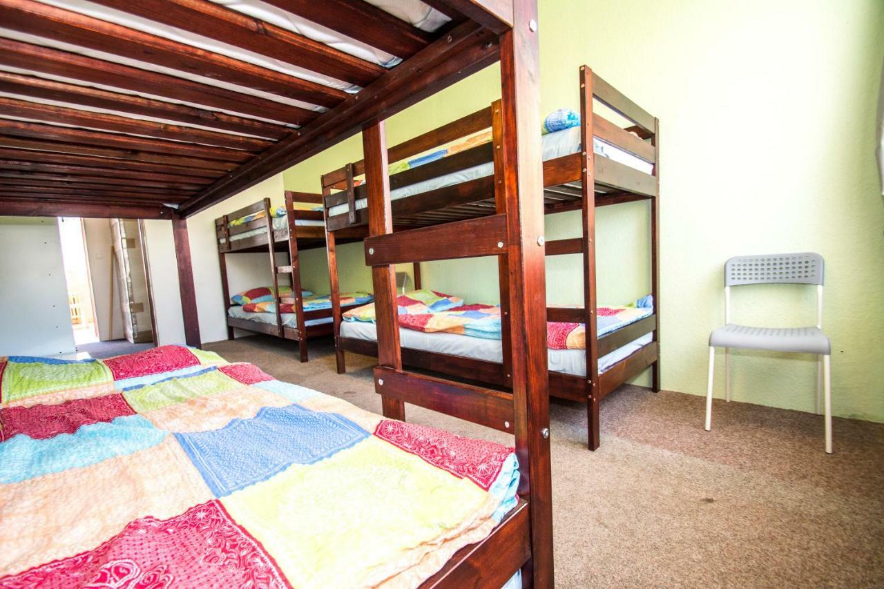 פראג Hostel Prazacka מראה חיצוני תמונה